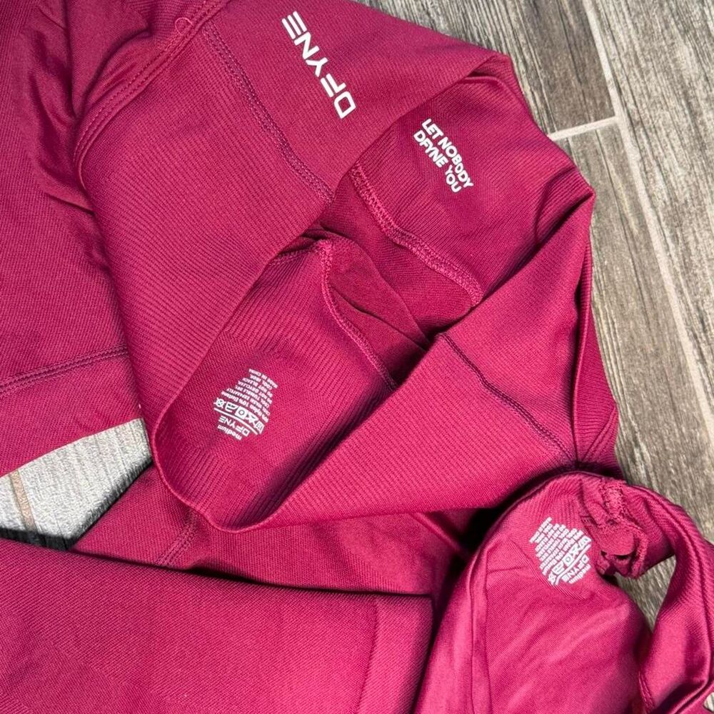 Dfyne Women's Burgundy - Picture 3 of 3